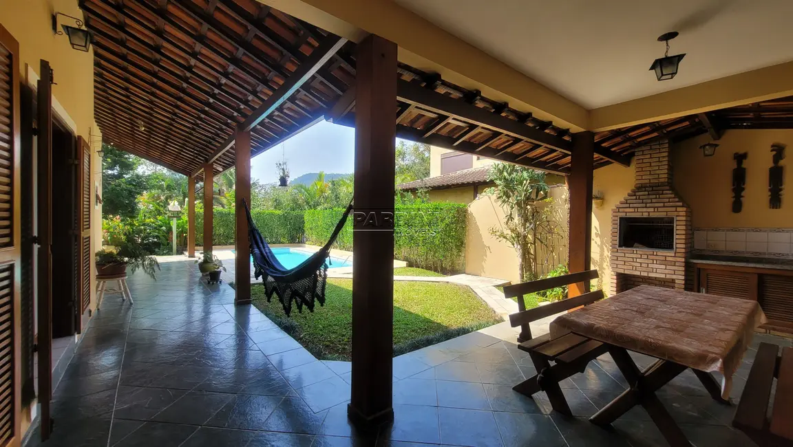 Foto 3 de Casa de Condomínio com 3 quartos à venda, 247m2 em Ubatuba - SP