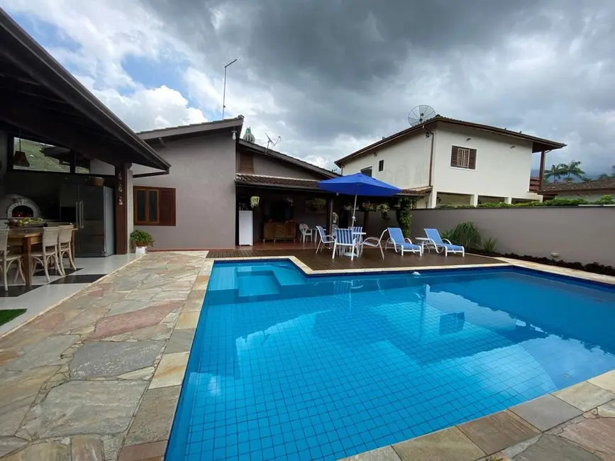 Foto 1 de Casa de Condomínio com 3 quartos à venda, 138m2 em Ubatuba - SP