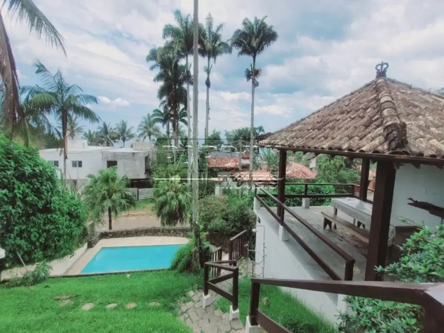 Foto 4 de Casa com 5 quartos à venda, 298m2 em Ubatuba - SP