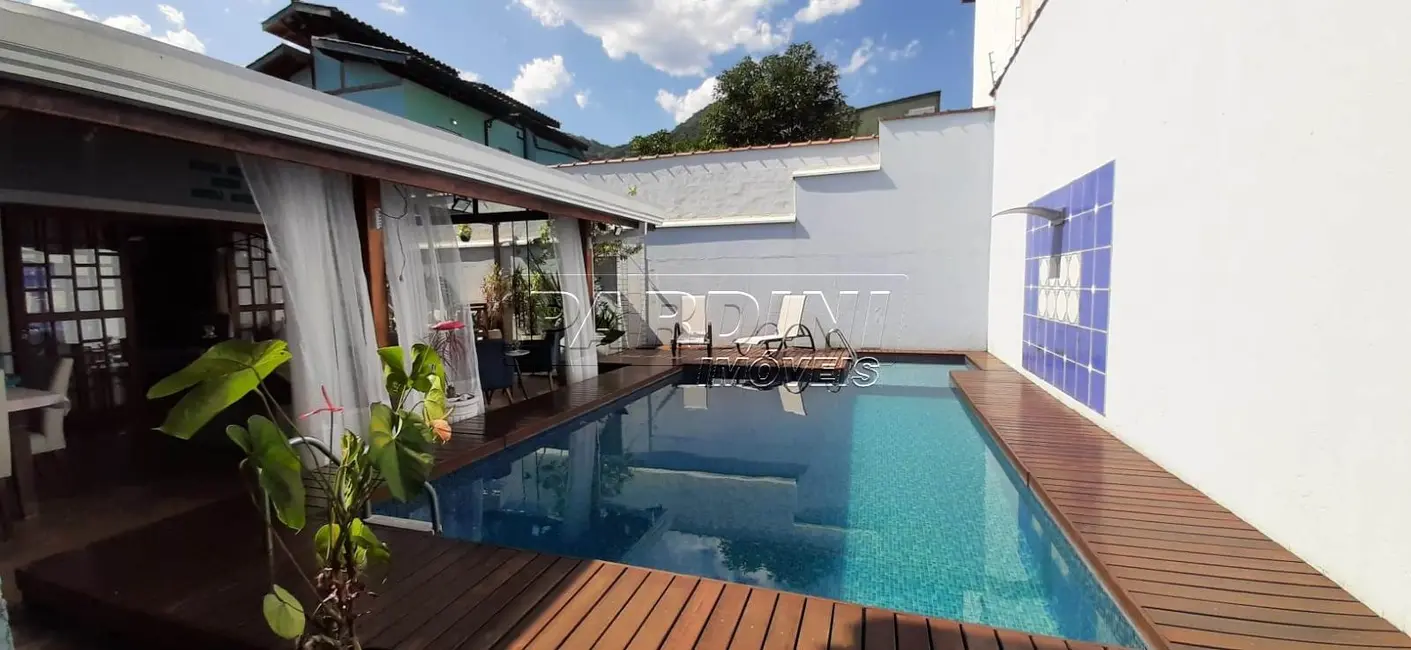 Foto 1 de Casa com 4 quartos à venda, 200m2 em Ubatuba - SP