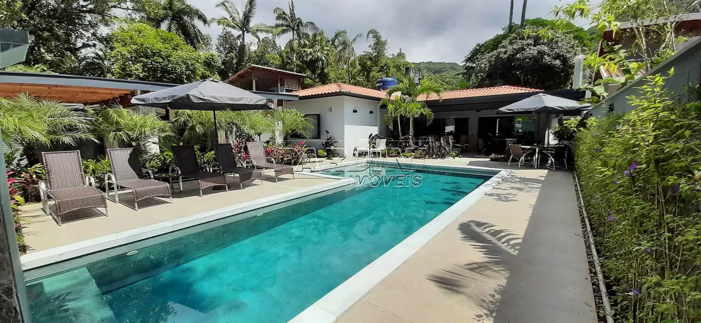 Foto 5 de Casa de Condomínio com 5 quartos à venda, 250m2 em Ubatuba - SP