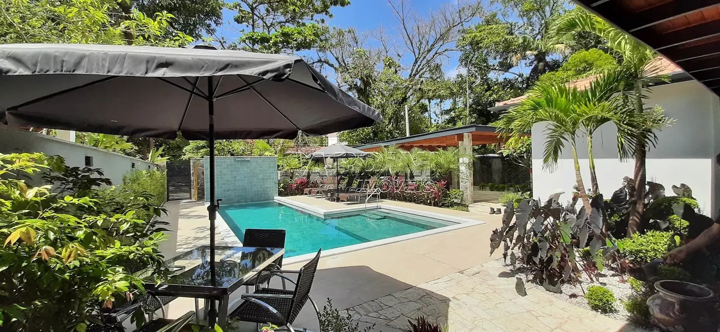 Foto 3 de Casa de Condomínio com 5 quartos à venda, 250m2 em Ubatuba - SP