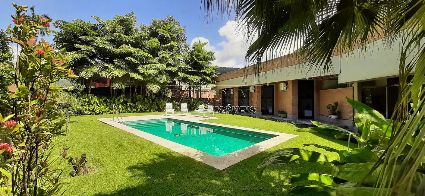 Foto 3 de Casa de Condomínio com 5 quartos à venda em Ubatuba - SP