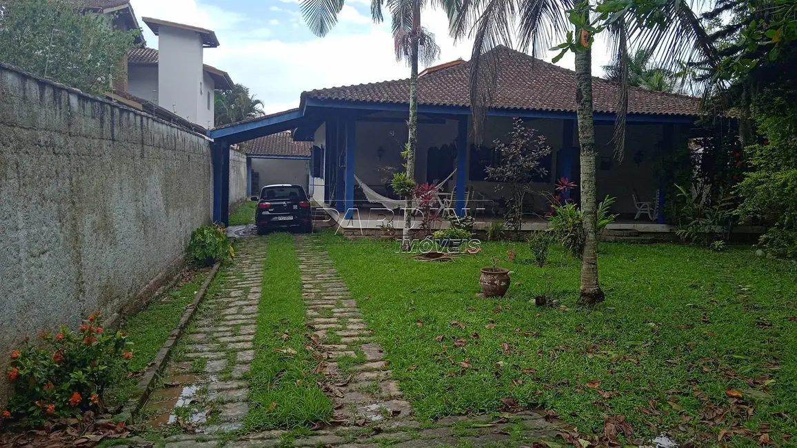 Foto 3 de Casa com 4 quartos à venda, 273m2 em Ubatuba - SP