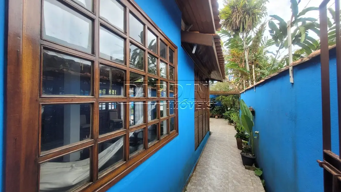 Foto 8 de Casa com 4 quartos à venda, 203m2 em Ubatuba - SP