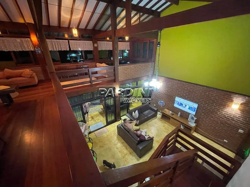 Foto 9 de Casa com 4 quartos à venda, 292m2 em Ubatuba - SP