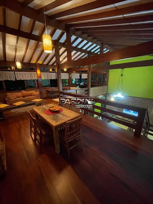 Foto 6 de Casa com 4 quartos à venda, 292m2 em Ubatuba - SP