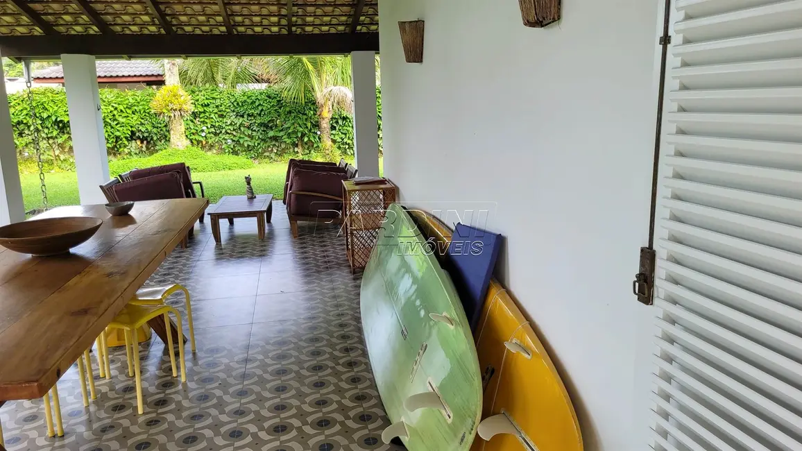 Casa de Condomínio com 4 quartos à venda, 286m2 em Ubatuba - SP - imagem 3 Foto 3 de Casa de Condomínio com 4 quartos à venda, 286m2 em Ubatuba - SP