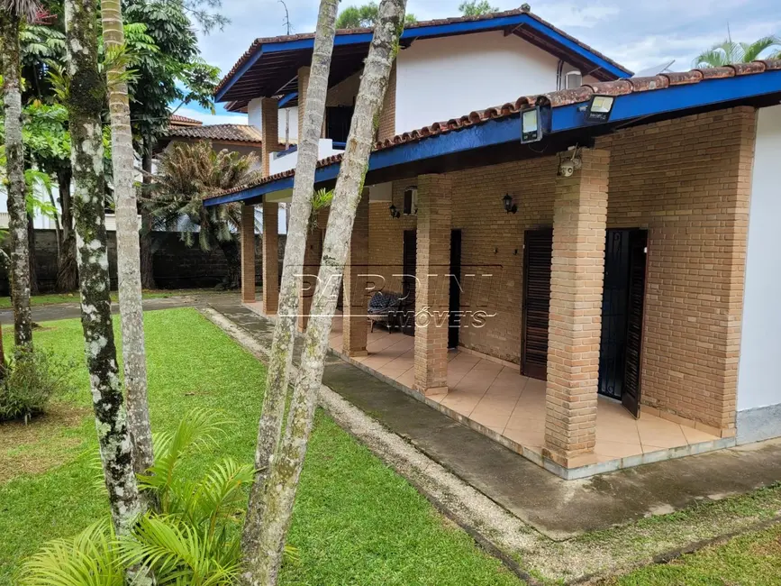 Casa com 4 quartos à venda, 248m2 em Ubatuba - SP - imagem 8 Foto 8 de Casa com 4 quartos à venda, 248m2 em Ubatuba - SP