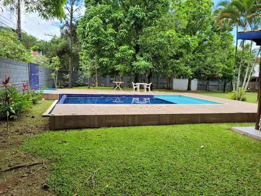 Casa com 4 quartos à venda, 248m2 em Ubatuba - SP - imagem 3 Foto 3 de Casa com 4 quartos à venda, 248m2 em Ubatuba - SP