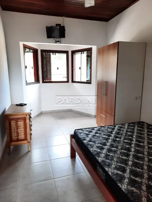 Foto 6 de Casa com 6 quartos à venda, 320m2 em Ubatuba - SP