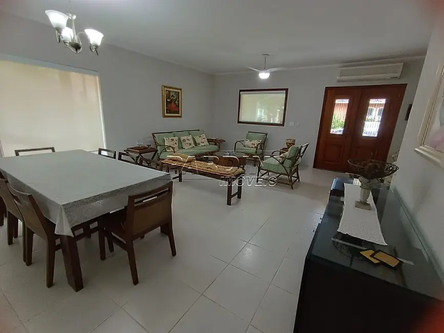 Foto 2 de Casa de Condomínio com 4 quartos à venda, 166m2 em Ubatuba - SP