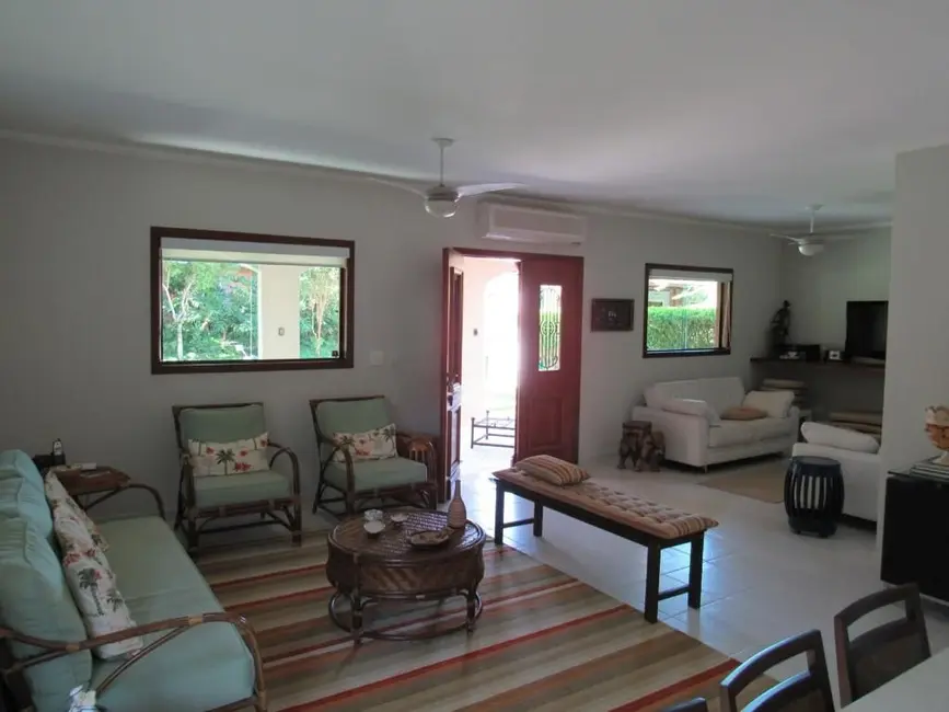 Foto 5 de Casa de Condomínio com 4 quartos à venda, 166m2 em Ubatuba - SP