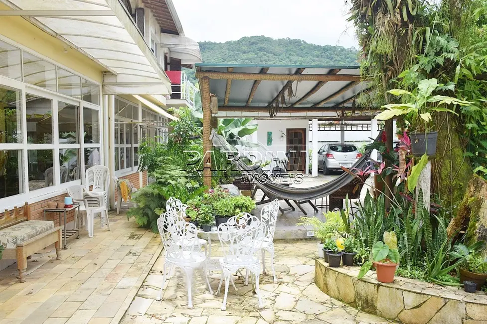 Foto 5 de Casa com 9 quartos à venda, 420m2 em Ubatuba - SP