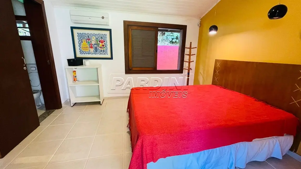 Foto 8 de Casa de Condomínio com 5 quartos à venda, 450m2 em Ubatuba - SP