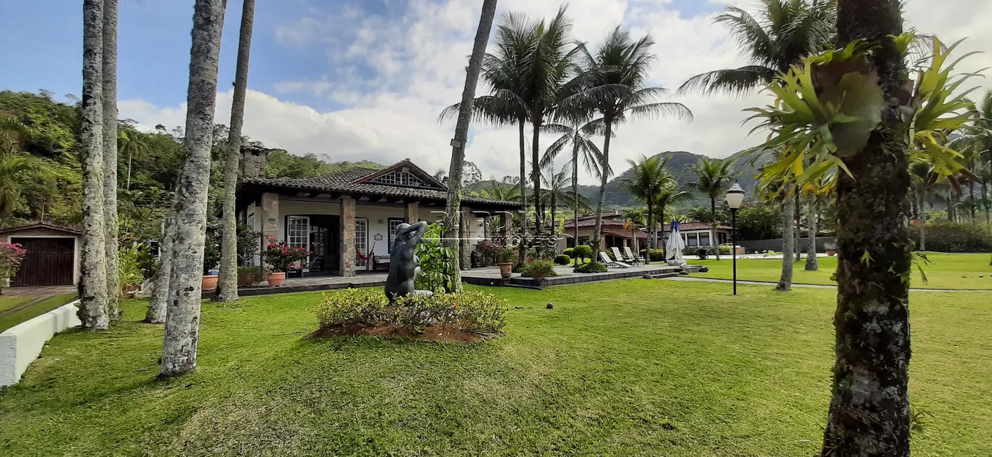Foto 3 de Casa de Condomínio com 7 quartos à venda, 750m2 em Ubatuba - SP