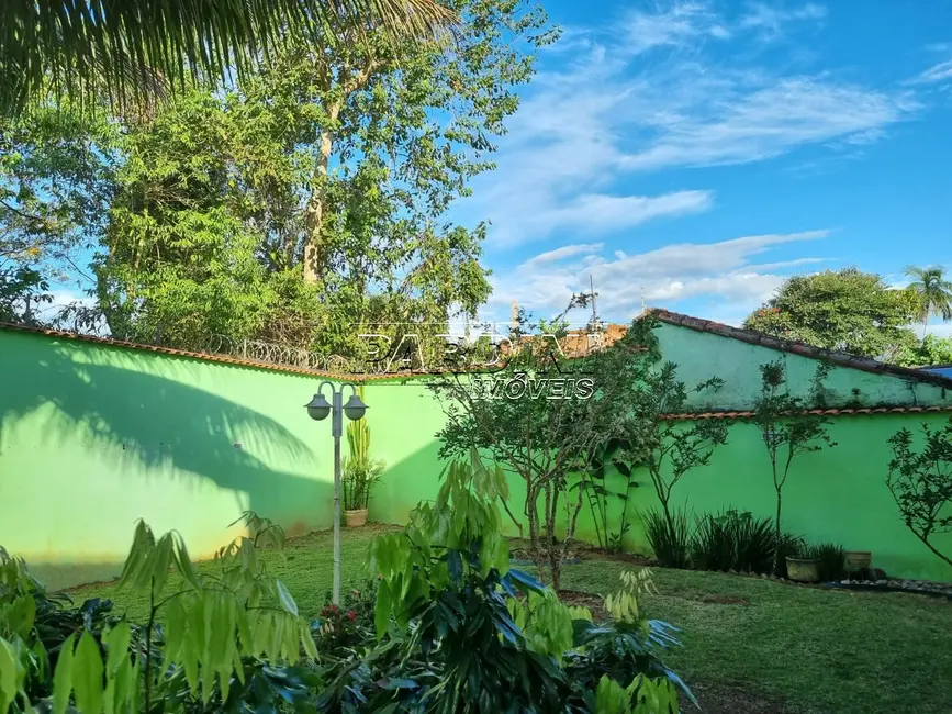 Foto 6 de Casa com 4 quartos à venda, 270m2 em Ubatuba - SP