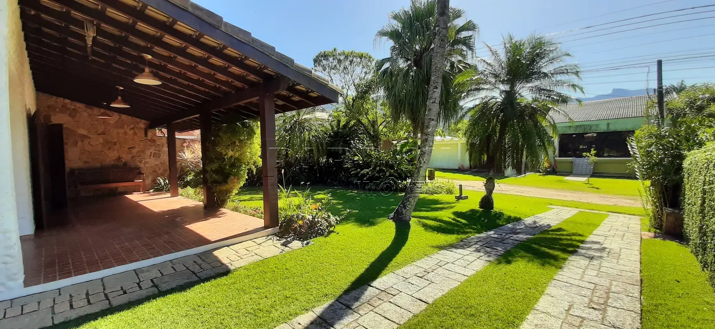 Foto 3 de Casa de Condomínio com 4 quartos à venda, 227m2 em Ubatuba - SP