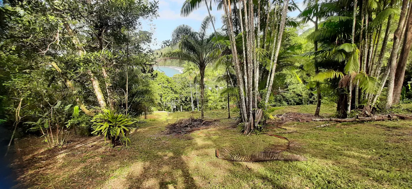 Foto 1 de Terreno / Lote à venda em Ubatuba - SP