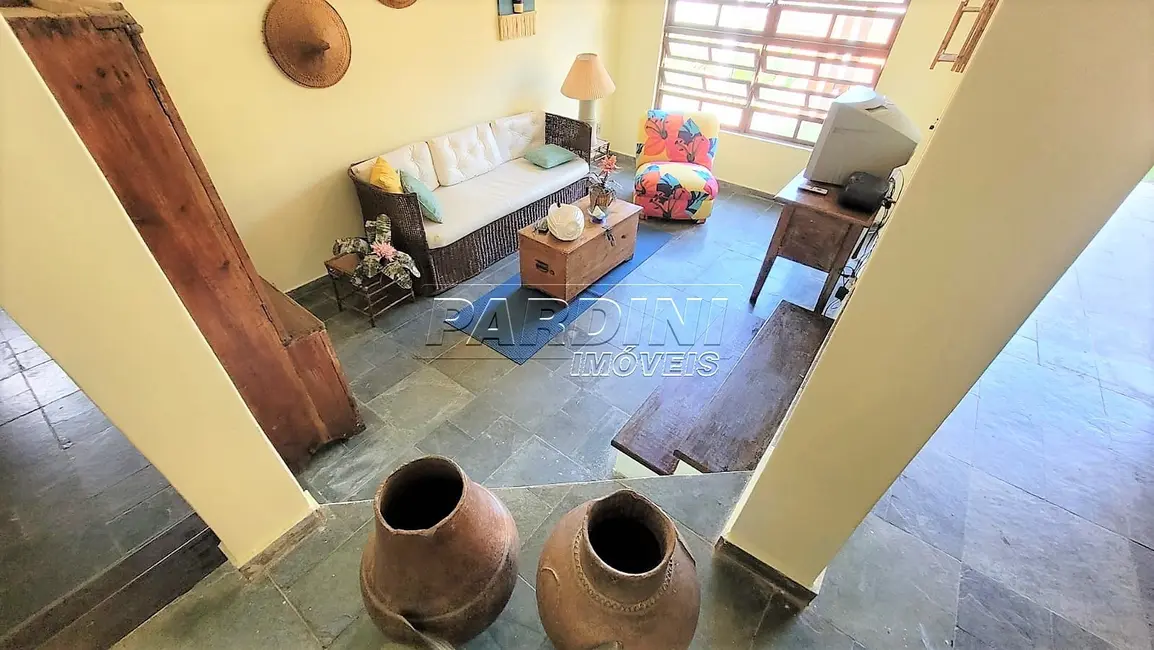 Casa com 6 quartos à venda, 329m2 em Ubatuba - SP - imagem 7 Foto 7 de Casa com 6 quartos à venda, 329m2 em Ubatuba - SP