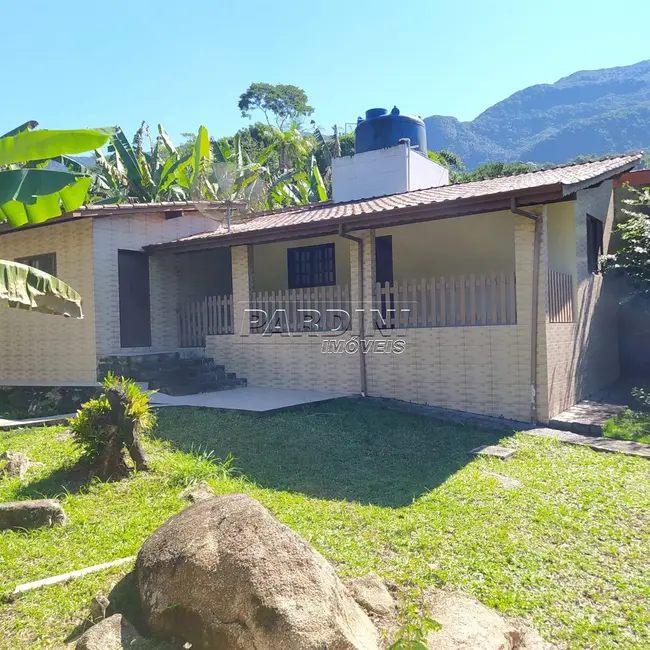 Foto 4 de Casa com 2 quartos à venda, 96m2 em Ubatuba - SP