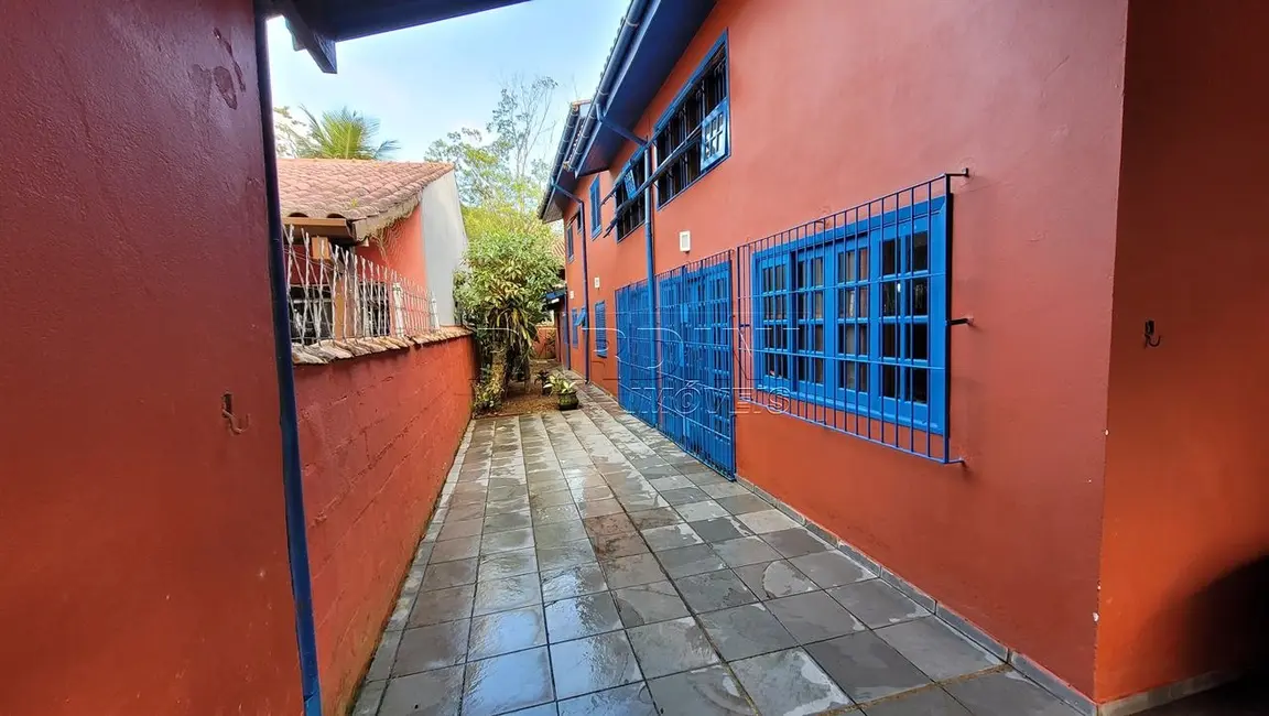 Foto 3 de Casa com 5 quartos à venda, 283m2 em Ubatuba - SP