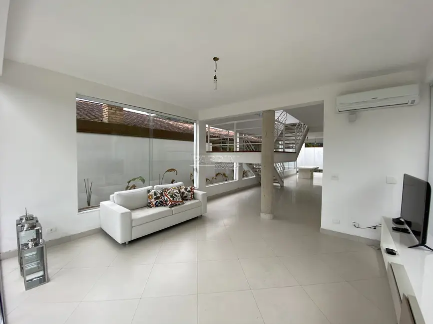 Foto 3 de Casa de Condomínio com 4 quartos à venda, 342m2 em Ubatuba - SP