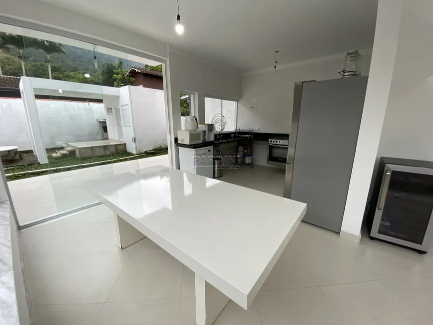 Foto 9 de Casa de Condomínio com 4 quartos à venda, 342m2 em Ubatuba - SP