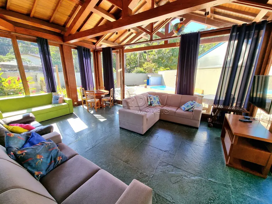 Foto 6 de Casa de Condomínio com 5 quartos à venda, 275m2 em Ubatuba - SP