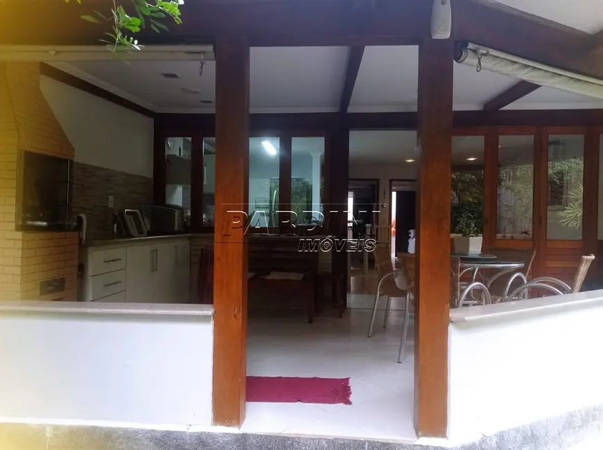 Foto 2 de Casa com 2 quartos à venda, 52m2 em Ubatuba - SP
