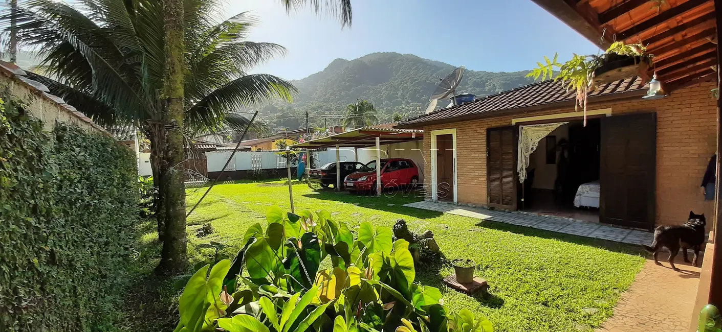 Foto 1 de Casa com 2 quartos à venda, 104m2 em Ubatuba - SP