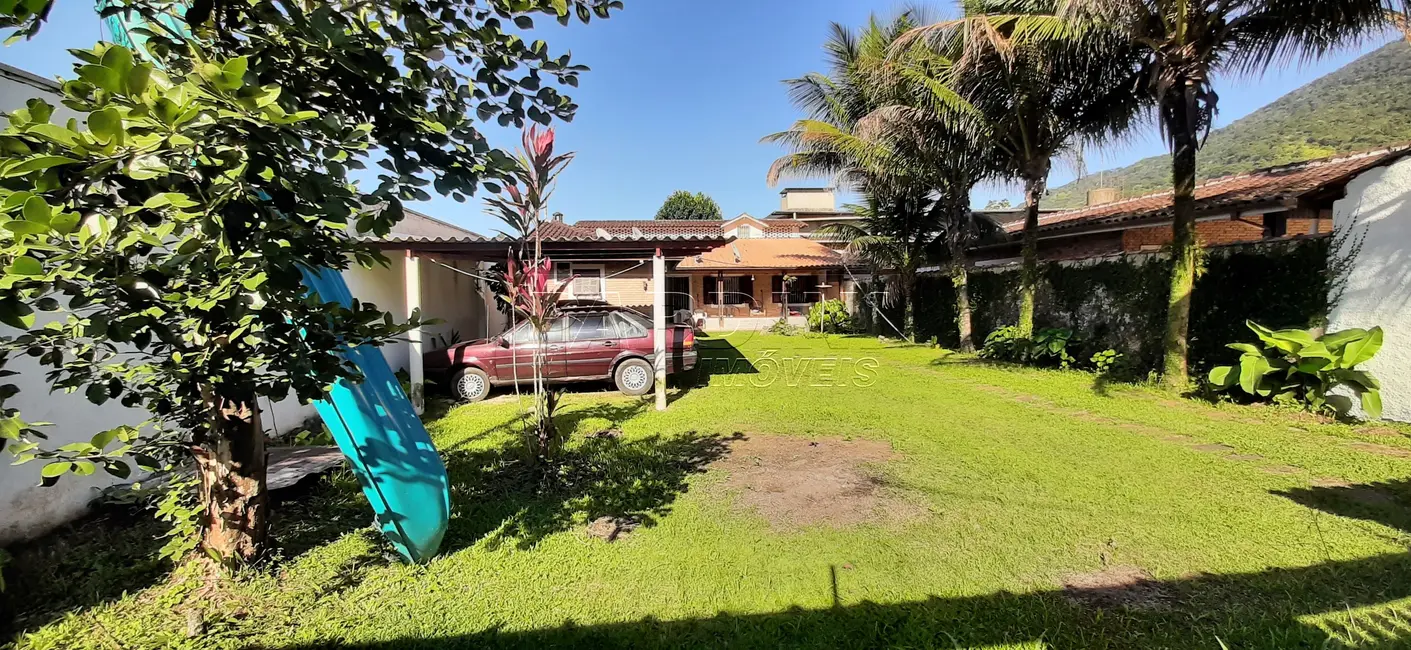 Foto 3 de Casa com 2 quartos à venda, 104m2 em Ubatuba - SP