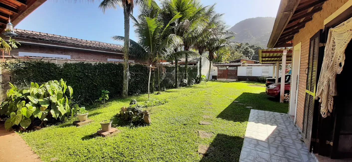 Foto 4 de Casa com 2 quartos à venda, 104m2 em Ubatuba - SP