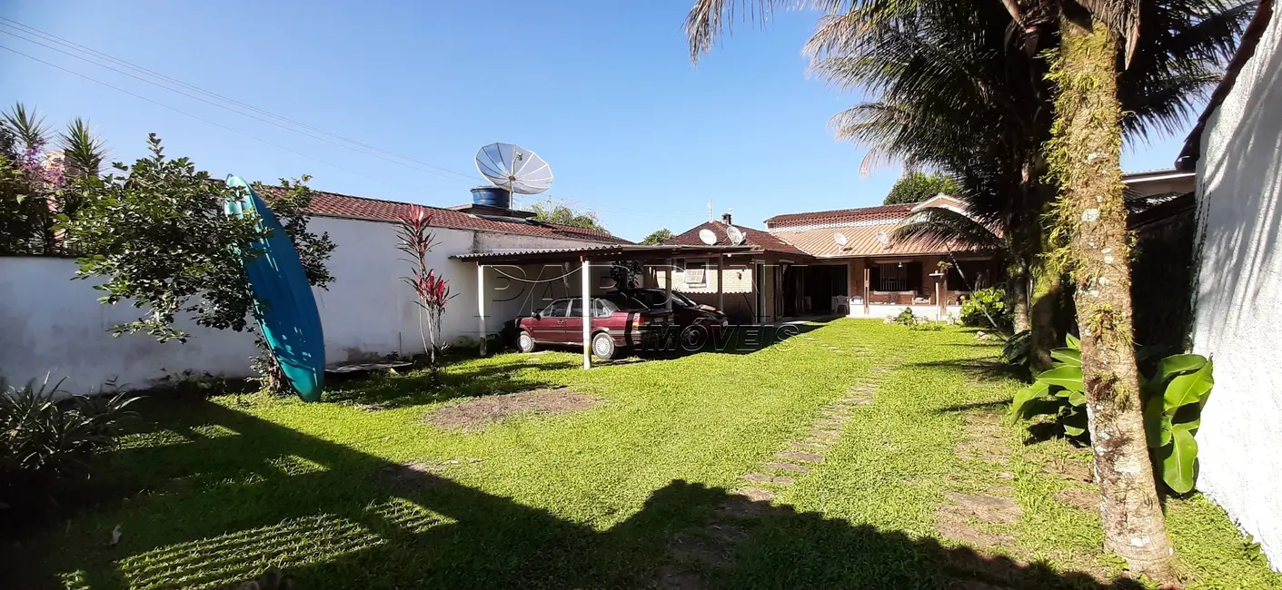 Foto 2 de Casa com 2 quartos à venda, 104m2 em Ubatuba - SP
