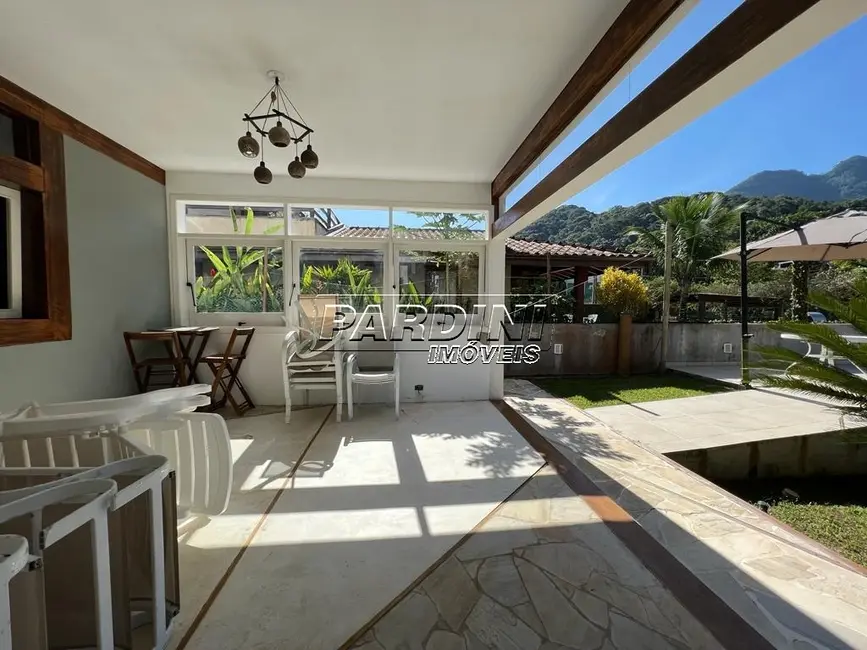 Foto 8 de Casa com 3 quartos à venda, 288m2 em Ubatuba - SP