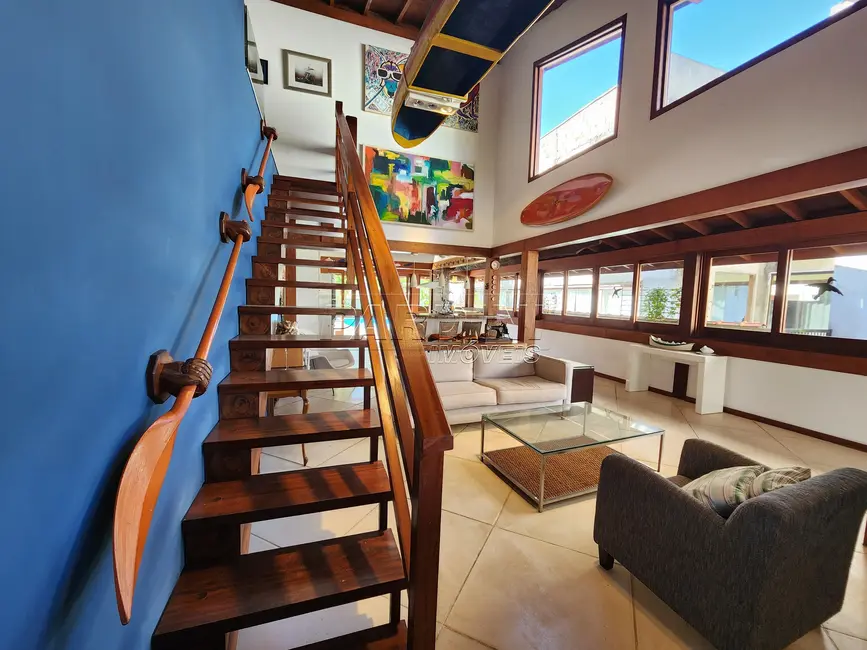 Foto 3 de Casa de Condomínio com 4 quartos à venda, 386m2 em Ubatuba - SP