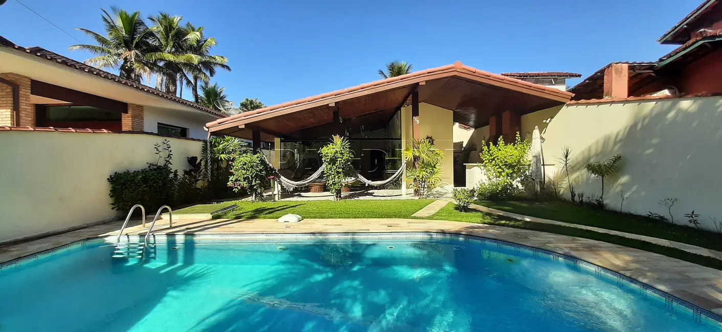 Foto 3 de Casa de Condomínio com 4 quartos à venda, 168m2 em Ubatuba - SP