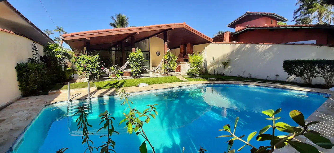 Foto 4 de Casa de Condomínio com 4 quartos à venda, 168m2 em Ubatuba - SP