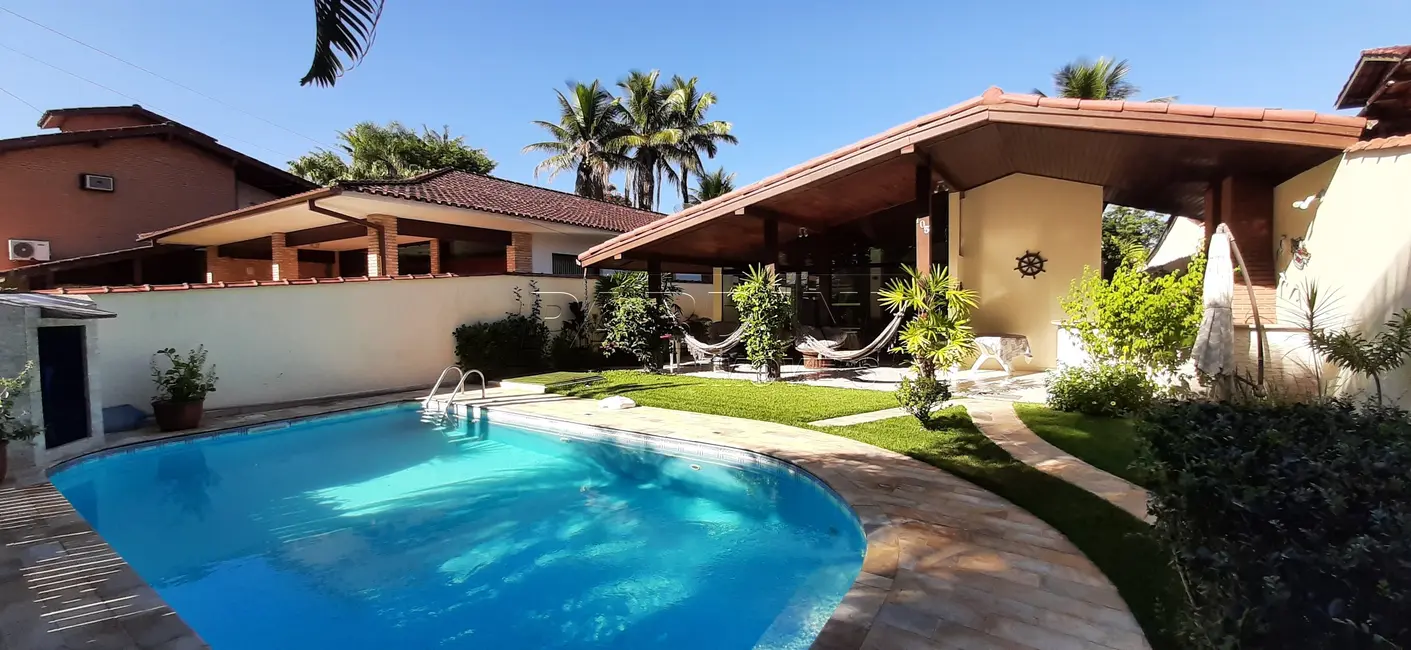 Foto 2 de Casa de Condomínio com 4 quartos à venda, 168m2 em Ubatuba - SP