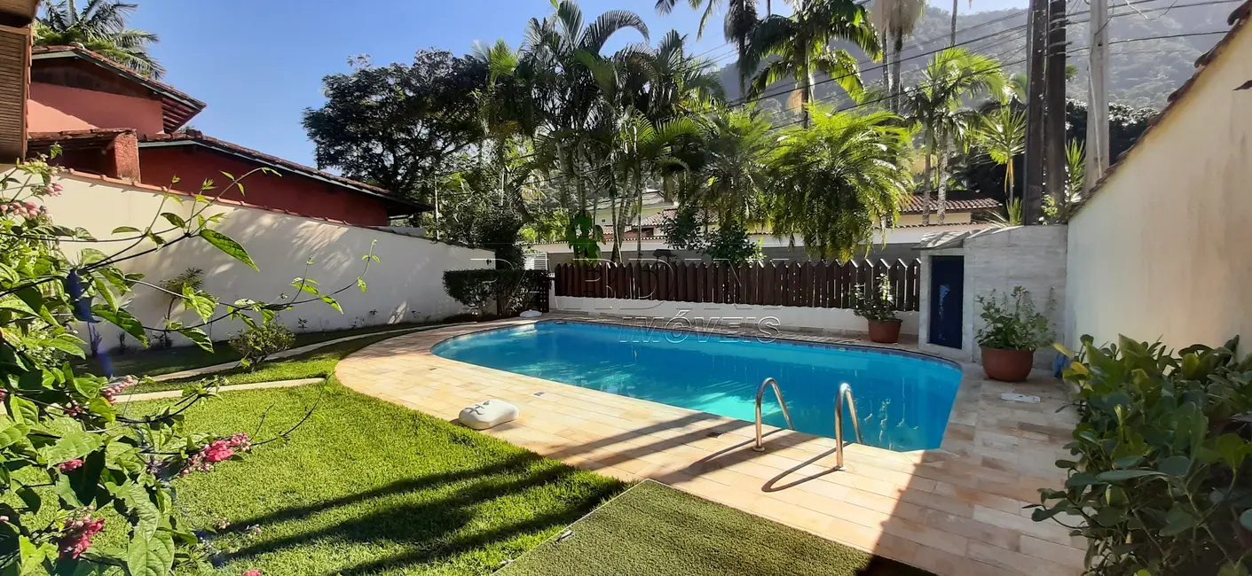 Foto 5 de Casa de Condomínio com 4 quartos à venda, 168m2 em Ubatuba - SP