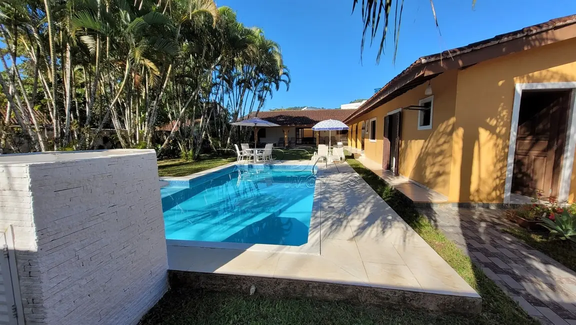 Foto 3 de Casa com 5 quartos à venda, 250m2 em Ubatuba - SP