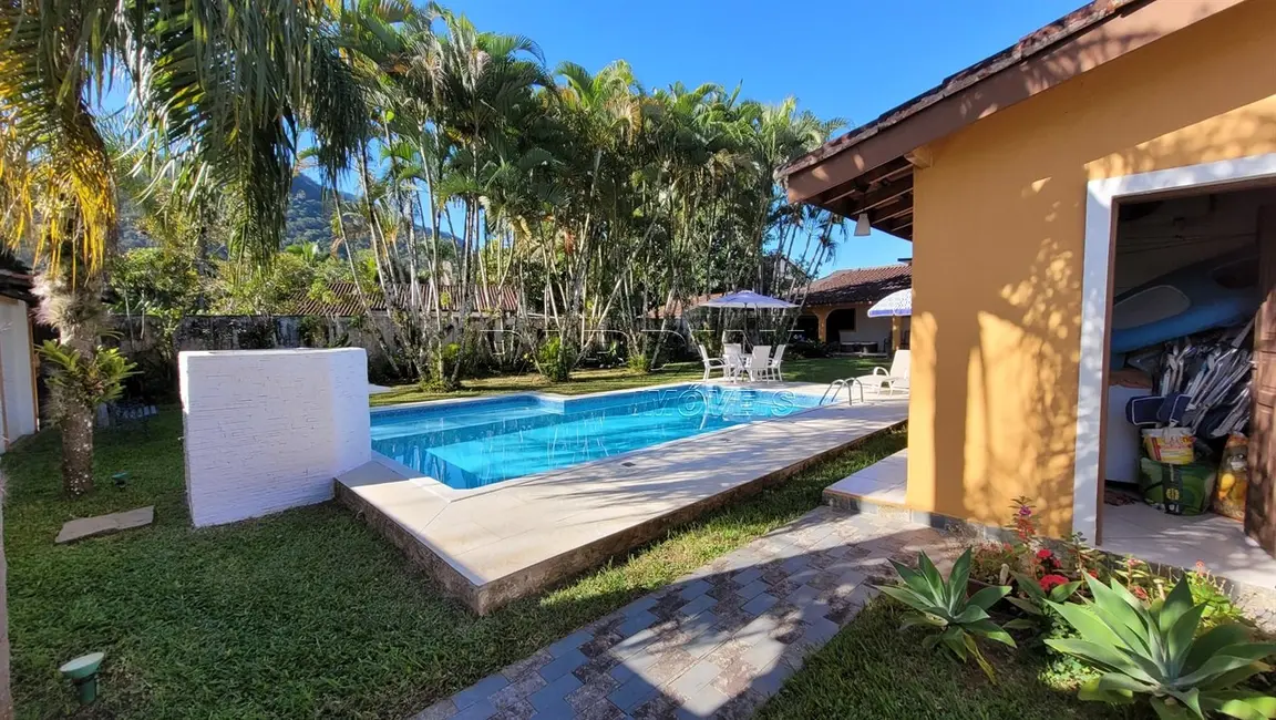 Foto 4 de Casa com 5 quartos à venda, 250m2 em Ubatuba - SP