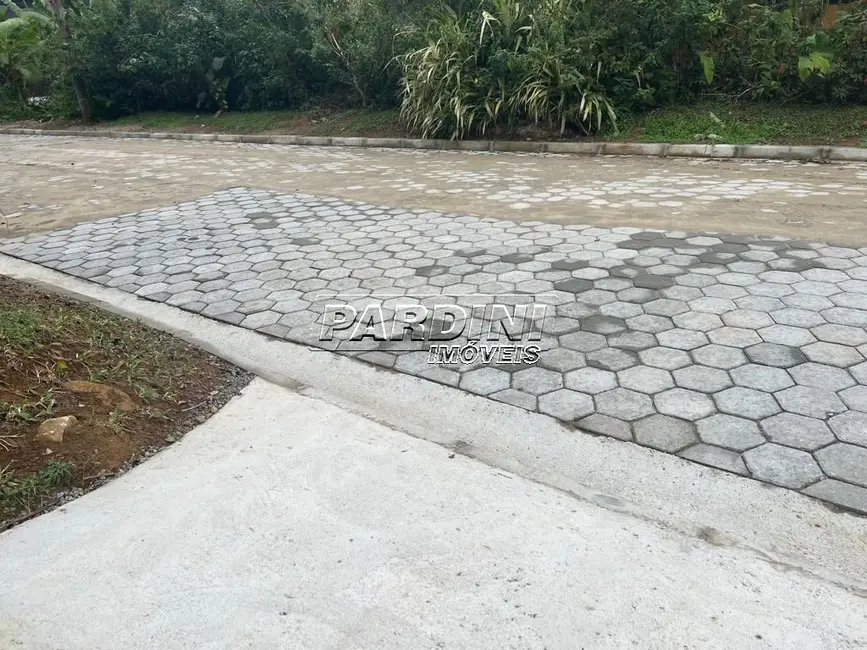 Foto 3 de Casa com 2 quartos à venda, 299m2 em Ubatuba - SP