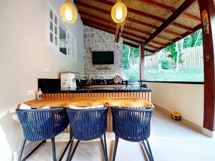 Foto 5 de Casa com 4 quartos à venda, 201m2 em Ubatuba - SP