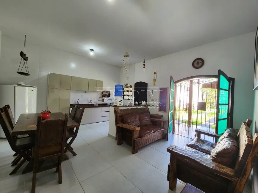 Foto 5 de Casa com 2 quartos à venda, 106m2 em Ubatuba - SP