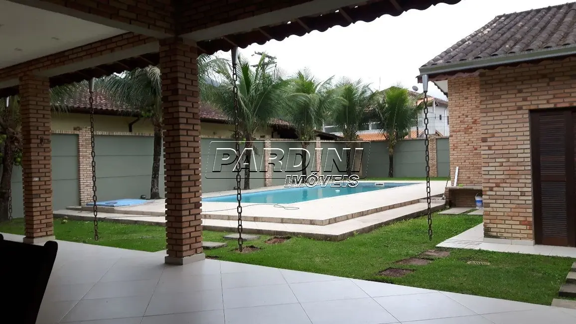 Foto 4 de Casa com 5 quartos à venda, 250m2 em Ubatuba - SP