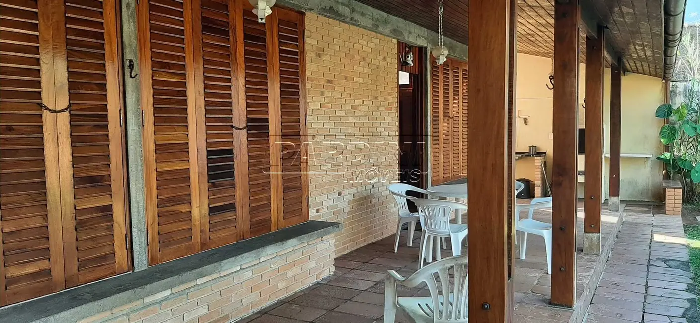 Foto 2 de Casa com 4 quartos à venda, 136m2 em Ubatuba - SP