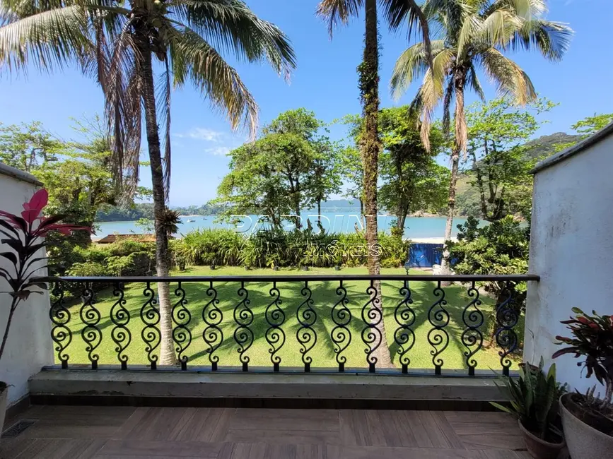 Foto 6 de Apartamento com 3 quartos à venda, 217m2 em Ubatuba - SP