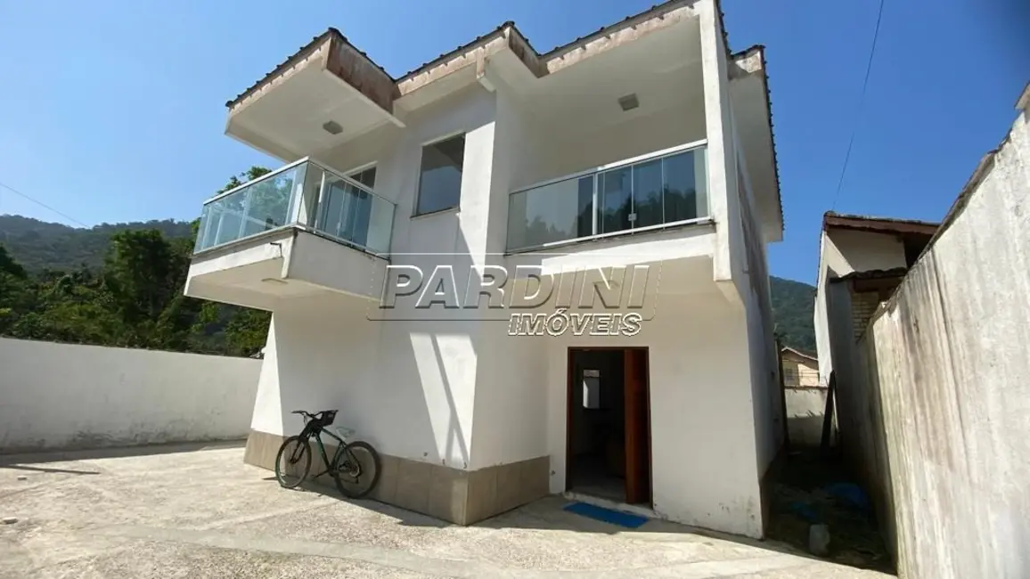 Foto 3 de Casa com 4 quartos à venda, 130m2 em Ubatuba - SP