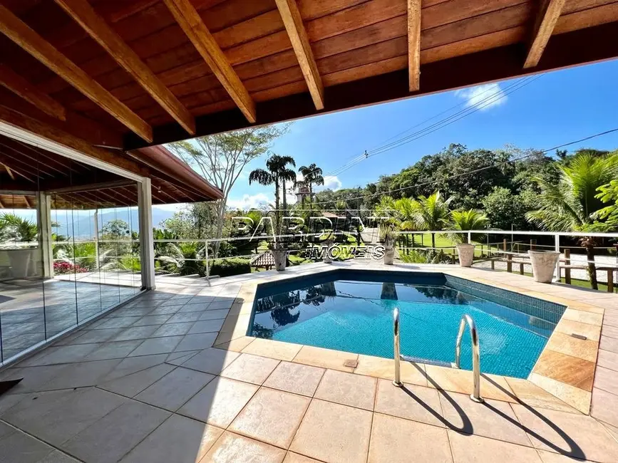 Foto 8 de Casa com 6 quartos à venda, 315m2 em Ubatuba - SP